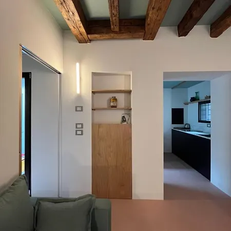 Con Corte Privata شقة *